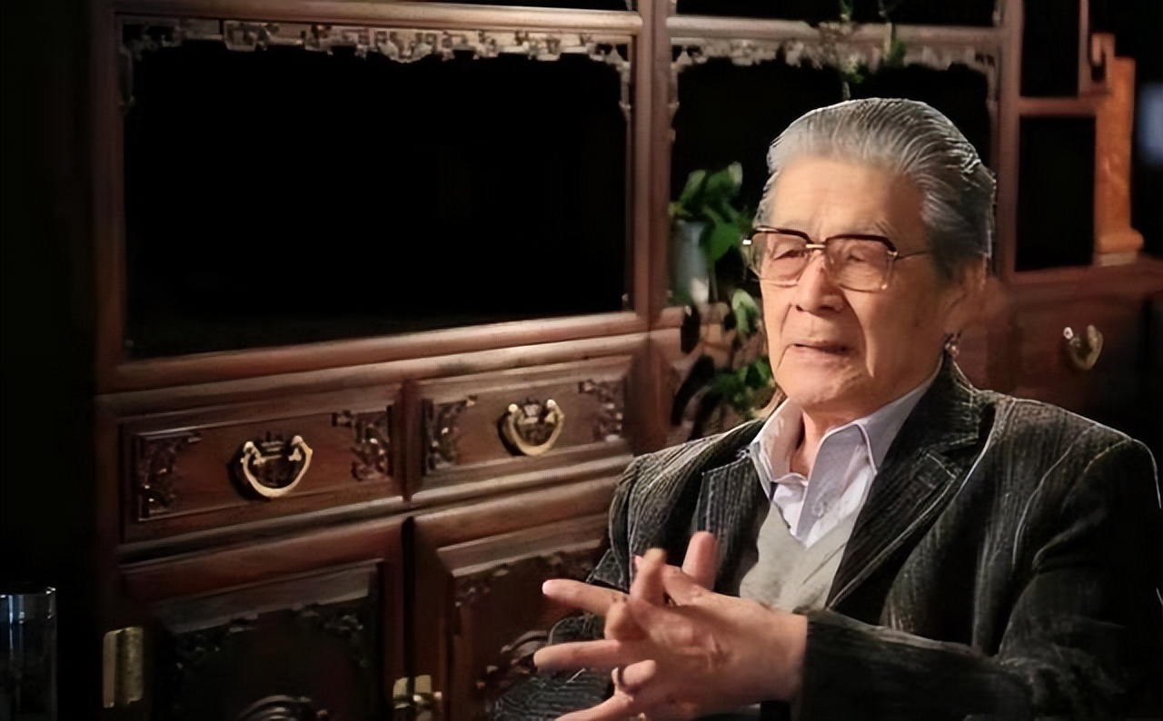 Ông đã sử dụng tài trí của mình để cứu hàng chục đồng đội