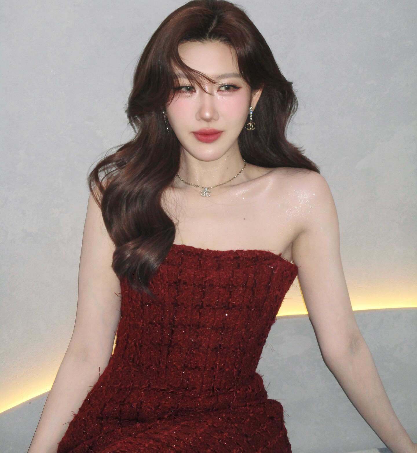 Thúy Ngân ngang hàng với hot TikToker, màn đọ sắc này có khập khiễng quá không?