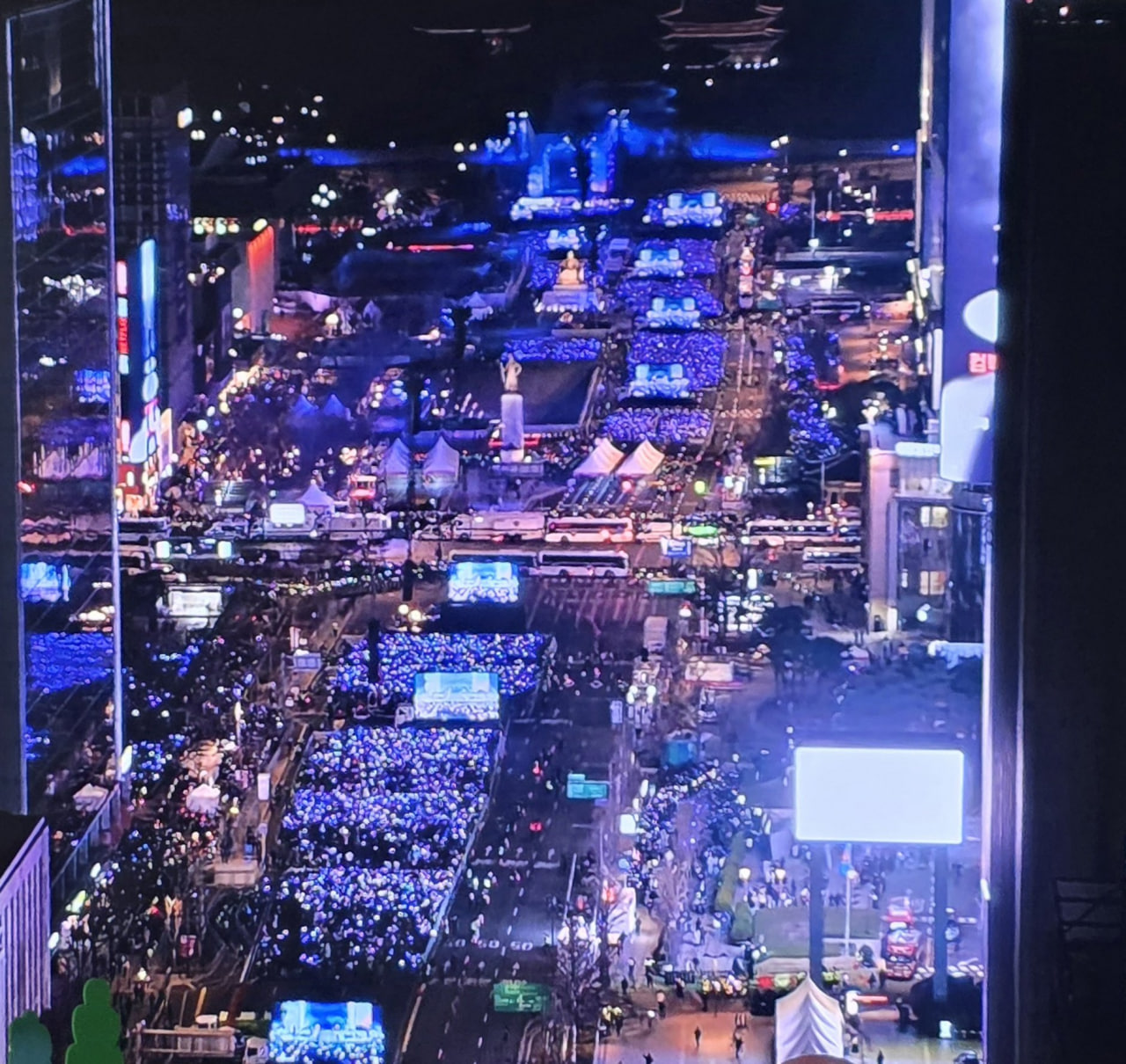 Hình ảnh quảng trường lúc sự kiện đang diễn ra (Ảnh:X)