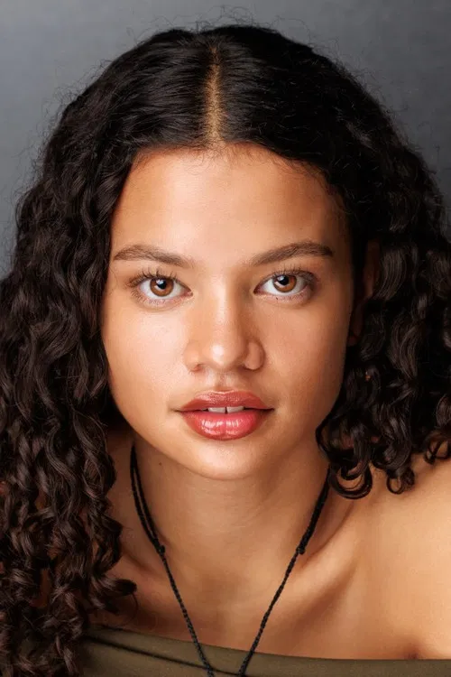 Xuất hiện công chúa Disney đời thật đẹp hơn cả nguyên tác: Nét nào trên mặt cũng như bút vẽ, đến lạy ai đã castingg