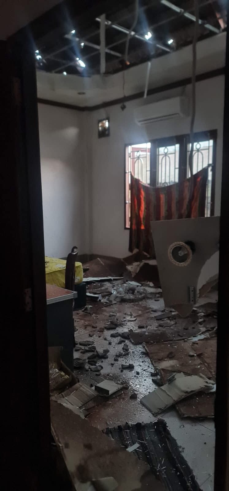 Mưa đá dội xuống Viêng Chăn: Hàng nghìn mái nhà bị 