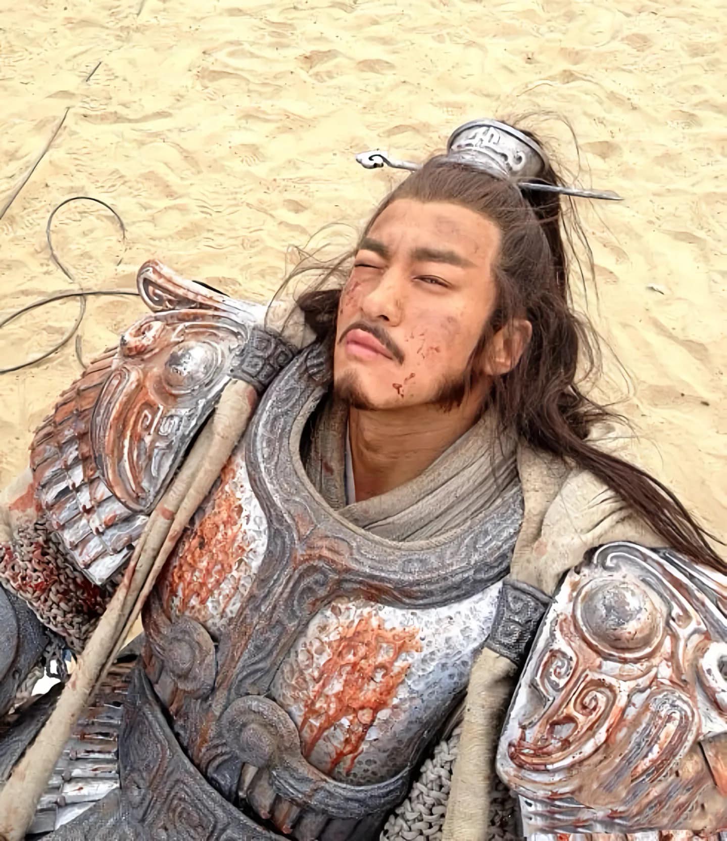 Nhan sắc Hà Nhuận Đông hàng chục năm vẫn vang danh