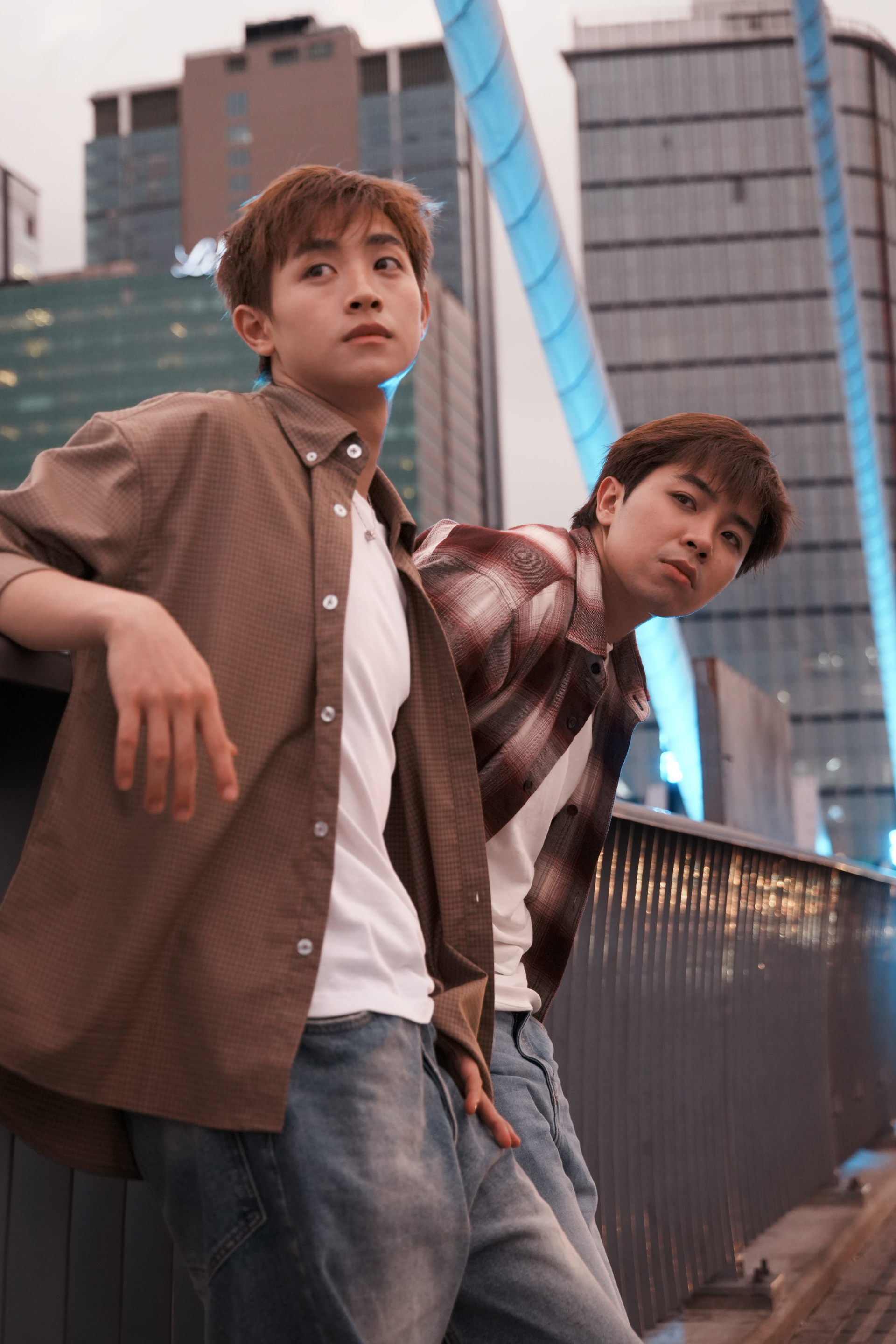 Một số ý kiến cho rằng 2 người nên dừng lại và phát triển sự nghiệp mà không dựa vào việc “xào couple”