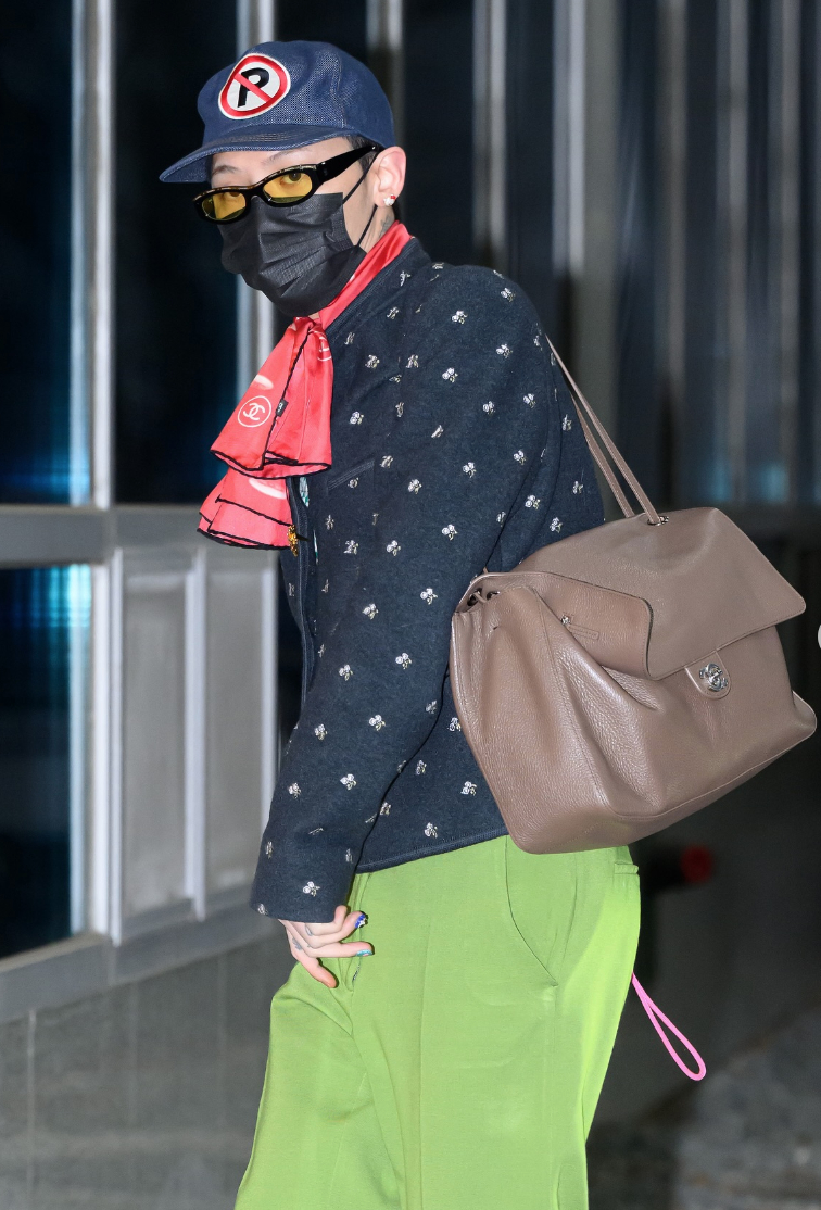 Chanel boy - G Dragon cũng không nằm ngoài xu hướng này. Ảnh: Instagram