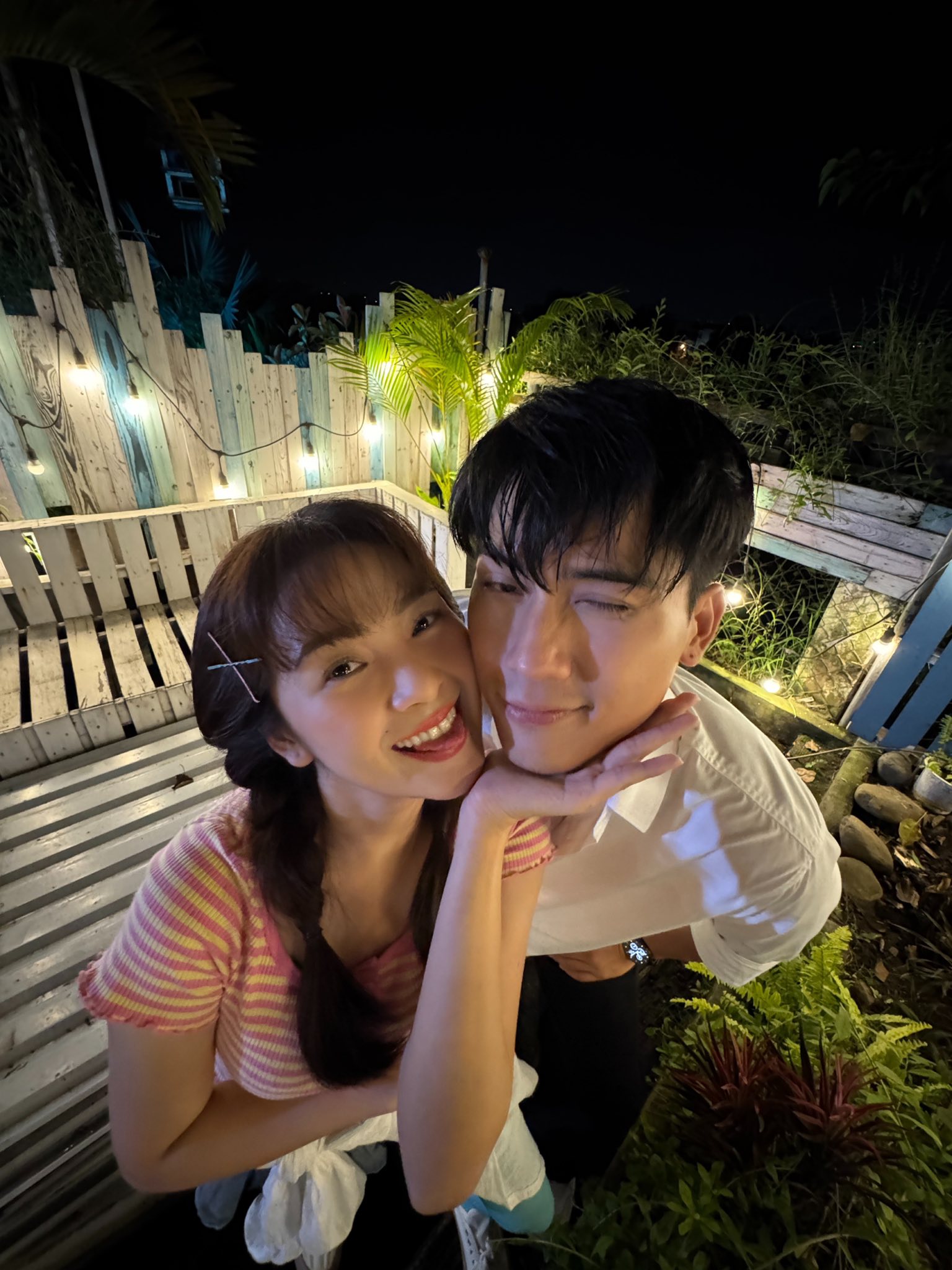 Cả hai không ngại 