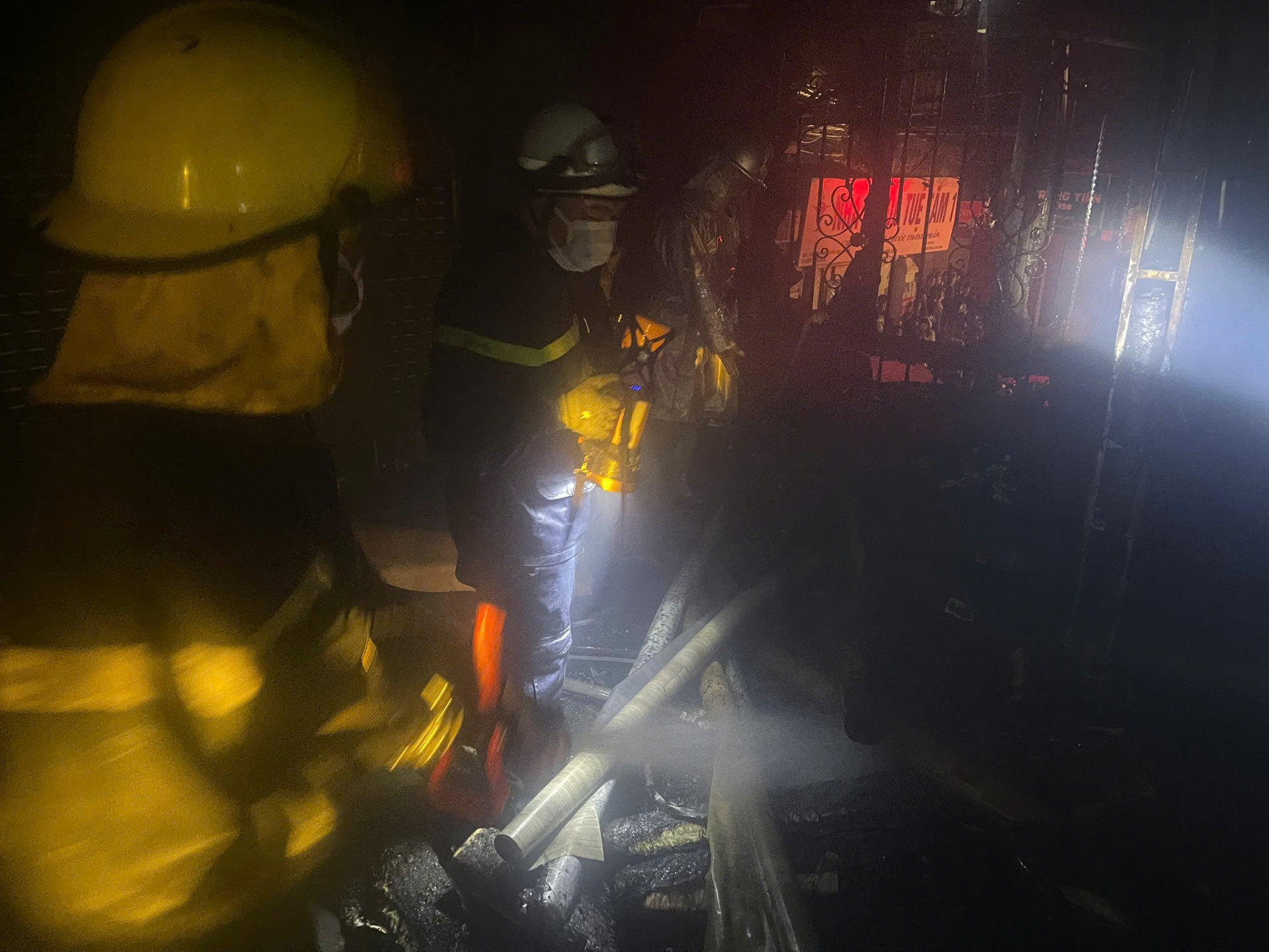 Tìm gặp nam sinh ĐH Bách khoa Hà Nội cứu người trong vụ cháy tại Lĩnh Nam: Không dám nhận 