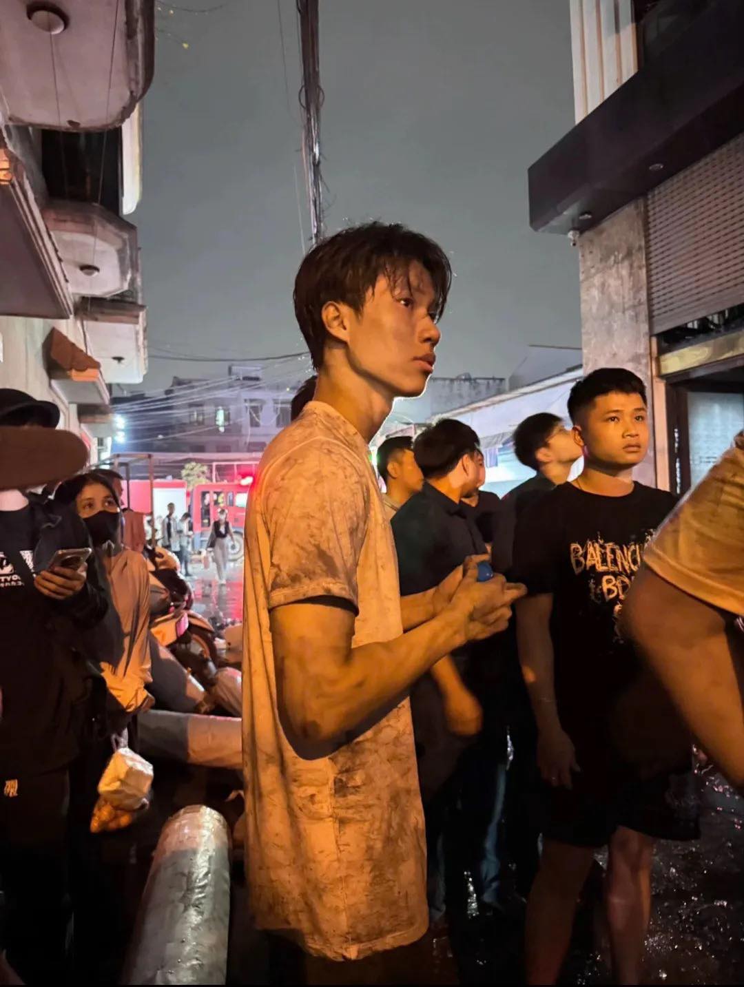 Hình ảnh Tú trong vụ cháy được chia sẻ 