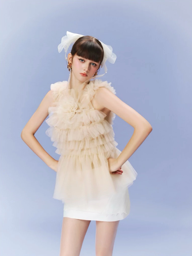 Lê Hà Trúc trên Threads: Tranh cãi chưa dứt, nhưng style thì vẫn được 