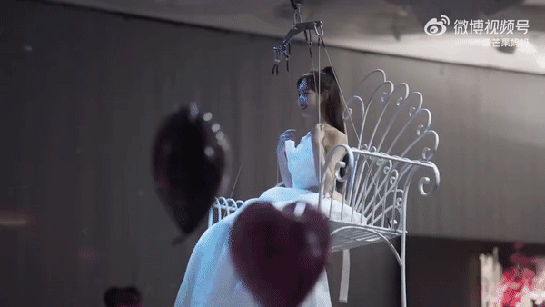 Khổng Ngữ Hạo tổ chức lễ đính hôn hoành tráng với Tần Ngưu Chính Uy. Ảnh: Weibo.