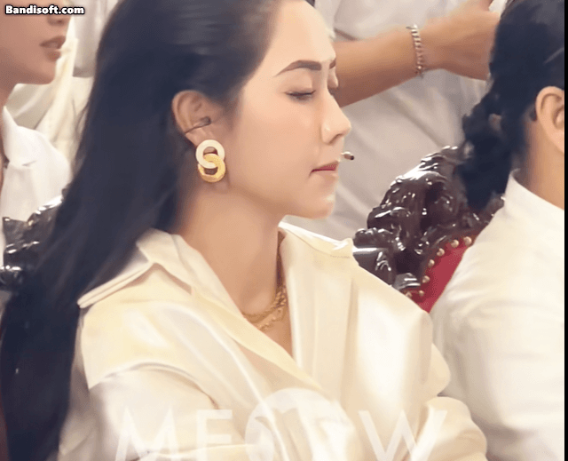 Trong lần xuất hiện ở sự kiện cách đây không lâu, Tường Vi được khen nhan sắc thăng hạng qua camera thường 