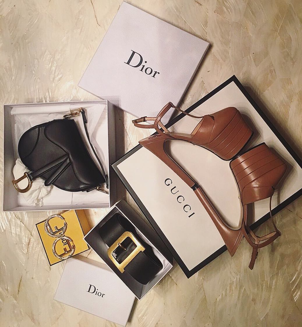 20 năm trước đã xách Herme, đi Rolls - Royce: Meo Meo làm nghề gì mà giàu quá vậy?