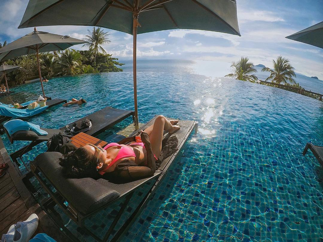 20 năm trước đã xách Herme, đi Rolls - Royce: Meo Meo làm nghề gì mà giàu quá vậy?