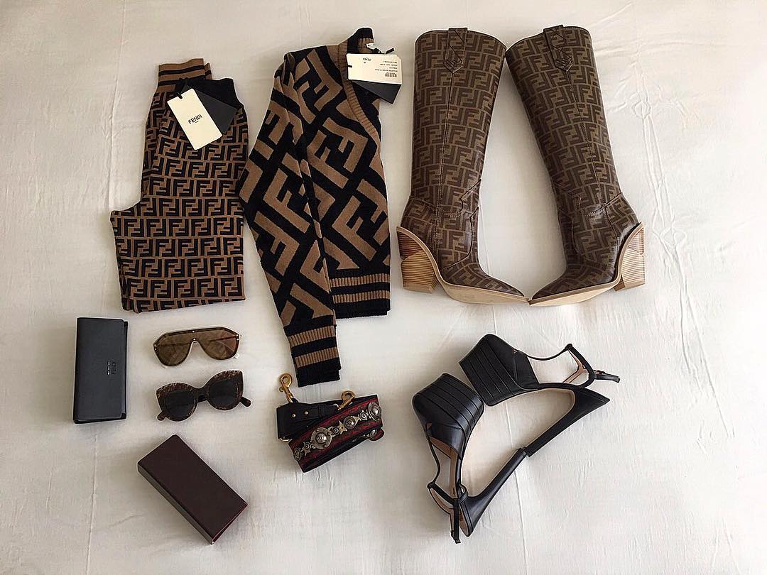 20 năm trước đã xách Herme, đi Rolls - Royce: Meo Meo làm nghề gì mà giàu quá vậy?