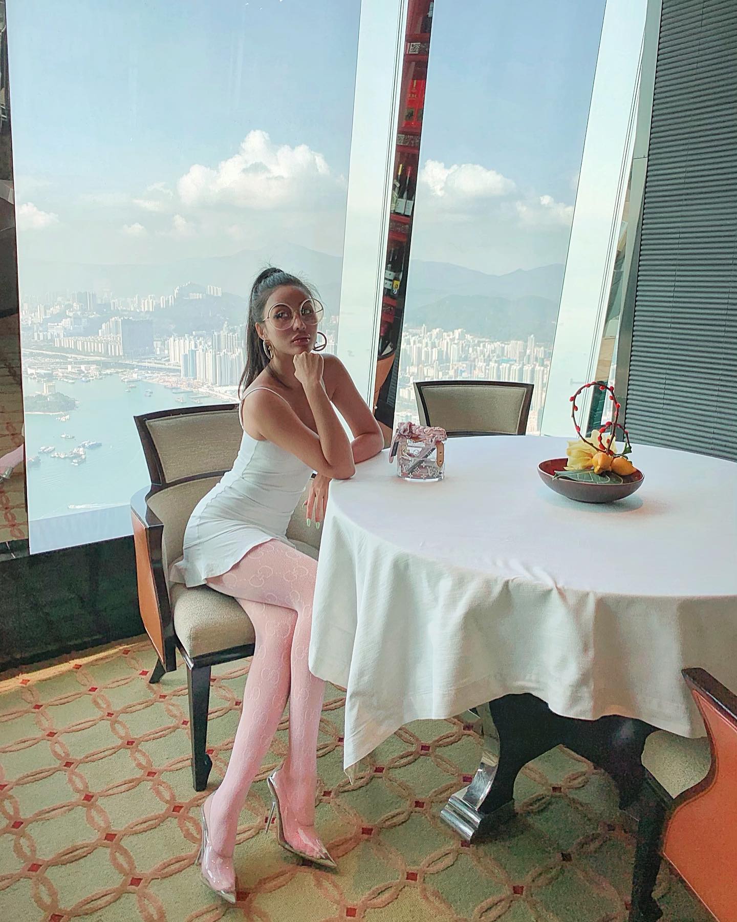 Ảnh check-in sang chảnh của Meo Meo