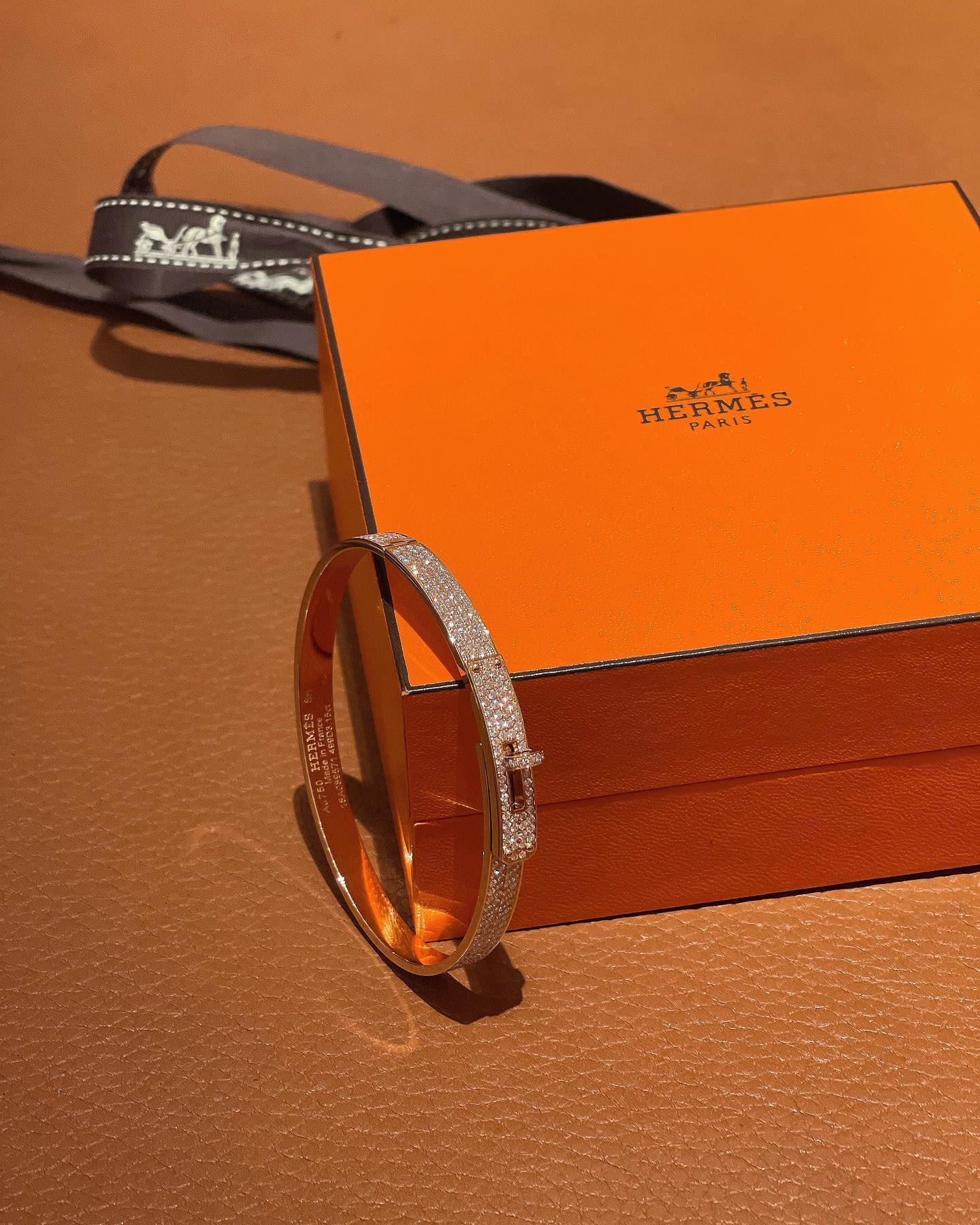 20 năm trước đã xách Herme, đi Rolls - Royce: Meo Meo làm nghề gì mà giàu quá vậy?