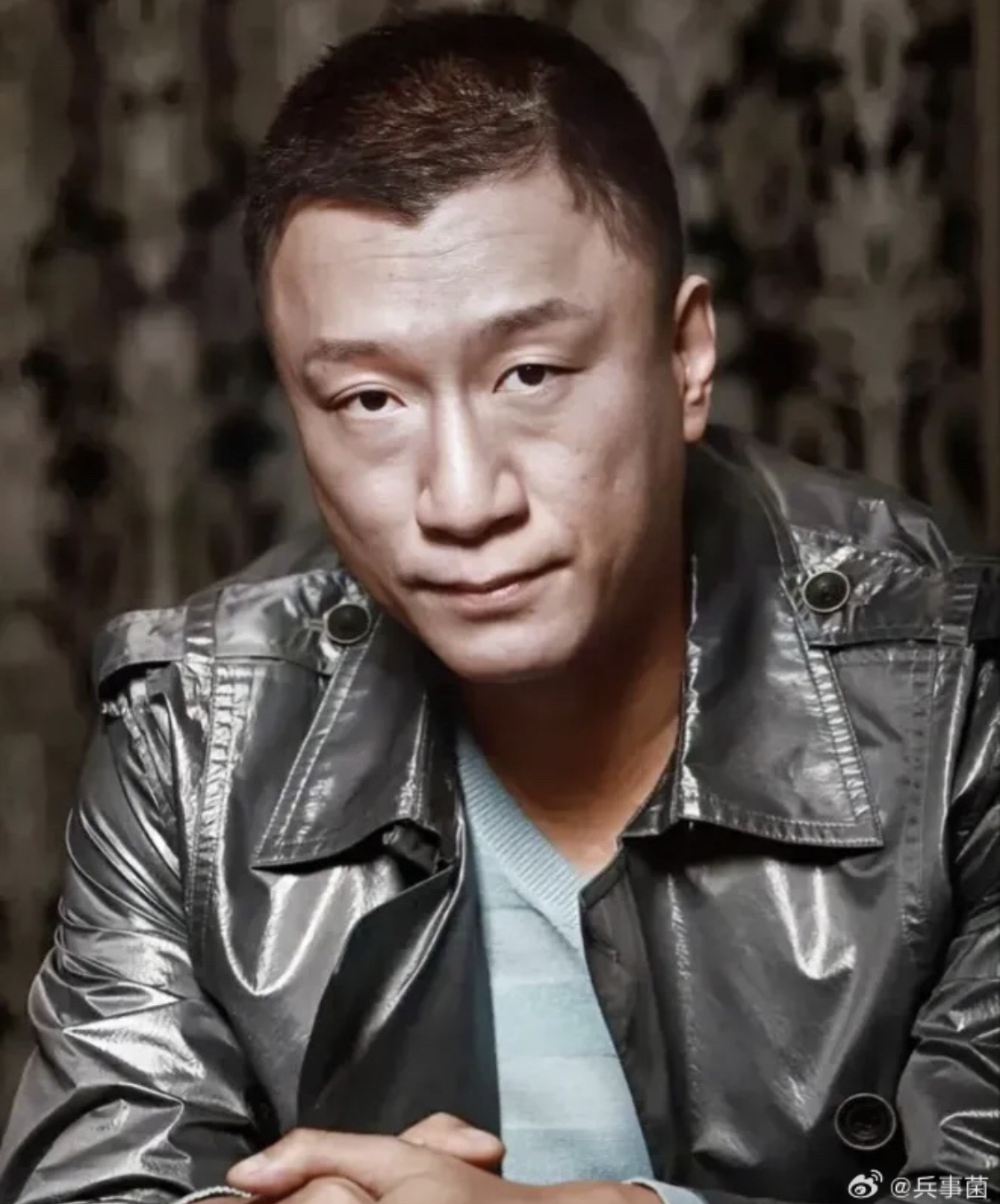 Nam diễn viên đổi đời nhờ bạn gái quỳ gối xin vai, thành sao hạng A lại trả ơn bằng cách không ai chấp nhận nổi