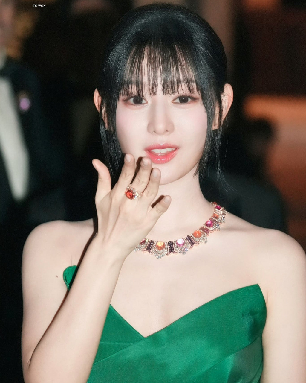 Kim Ji Won liên tục khiến khán giả chú ý: Chuyện gì xảy ra với nhan sắc từng