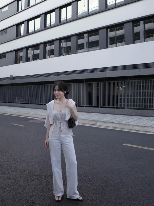 Lê Hà Trúc trên Threads: Tranh cãi chưa dứt, nhưng style thì vẫn được 