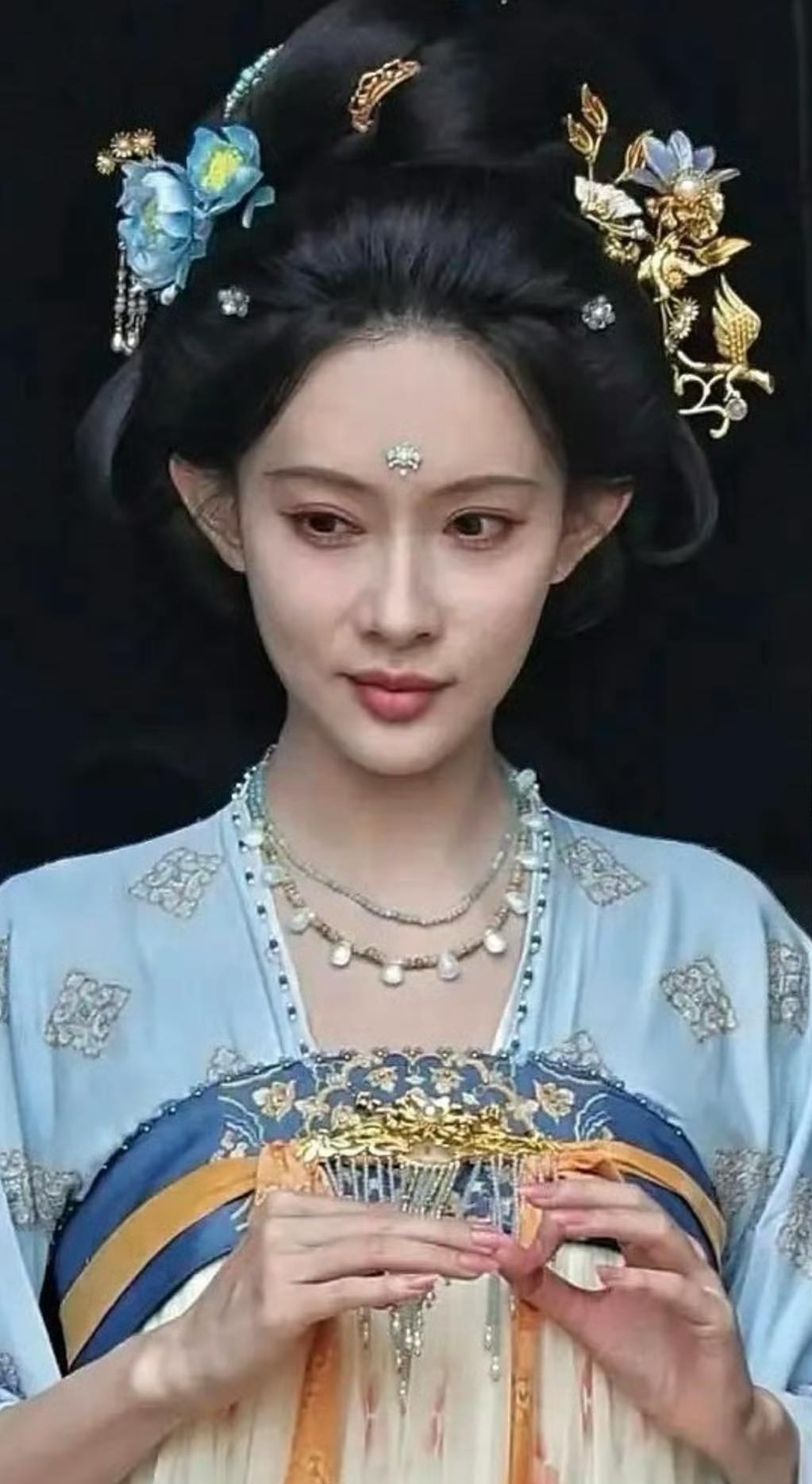 Thông tin Mạnh Tử Nghĩa giảm xuống 44kg để đóng Tướng Môn Độc Hậu gây xôn xao.