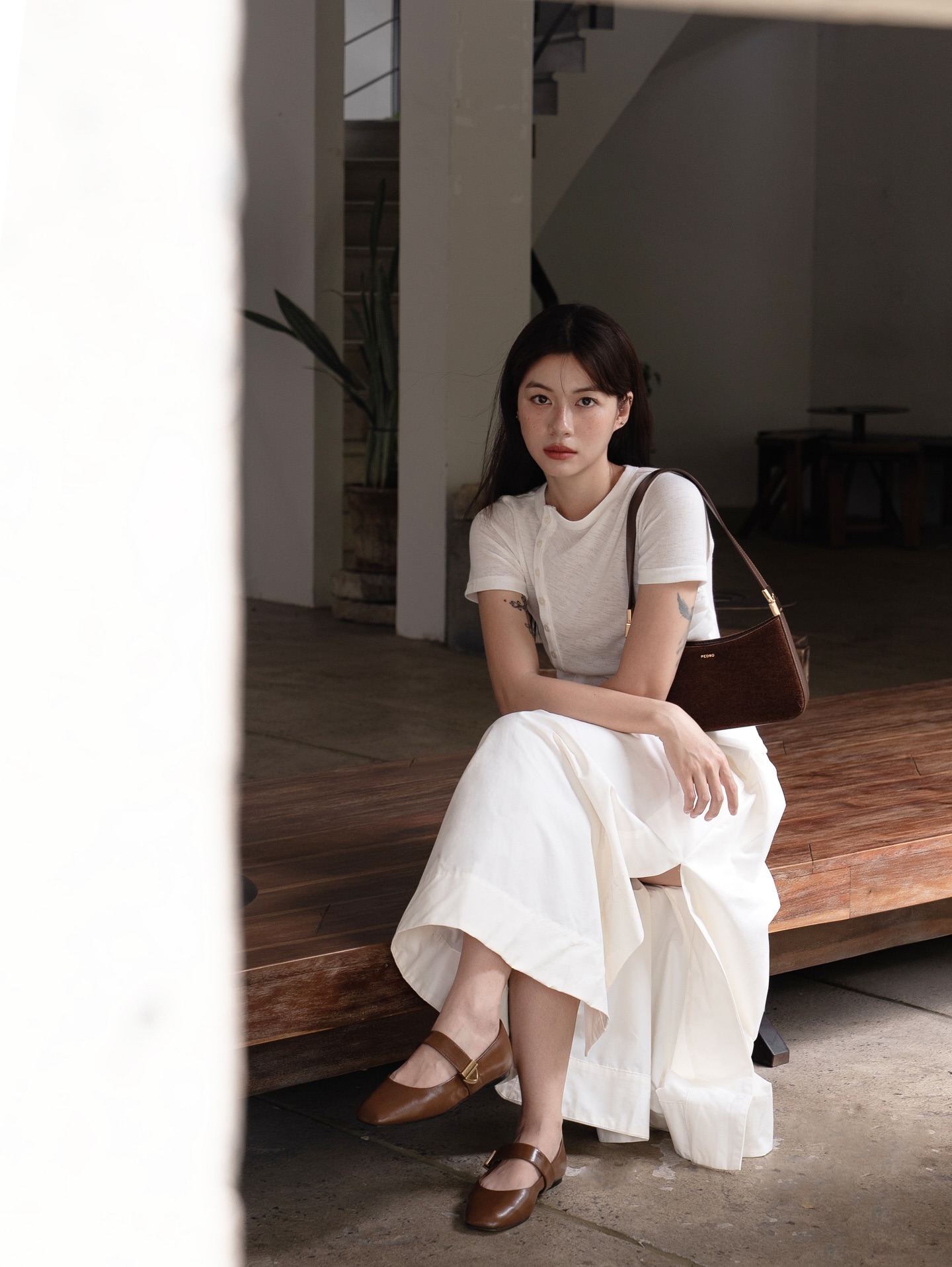 Cô làm mẫu ảnh, chụp hình cho các nhãn hiệu