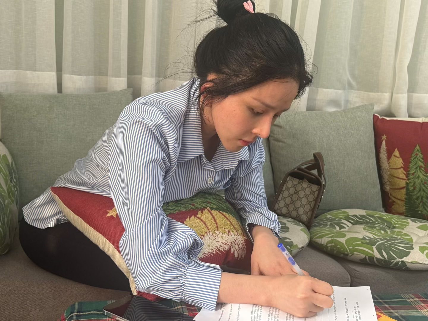 Lucy công khai gửi đơn phản ánh tới cơ quan của Bộ Tư pháp để được xem xét một cách khách quan (Ảnh FBNV).