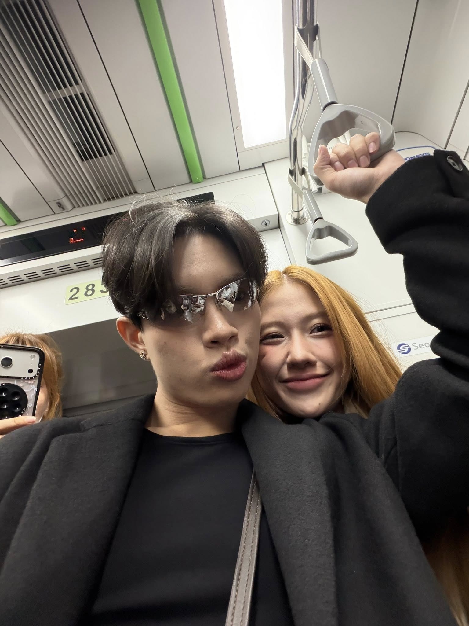 Pháp Kiều là thành viên mới gia nhập nhóm vì mối quan hệ thân thiết với Uyển Ân 