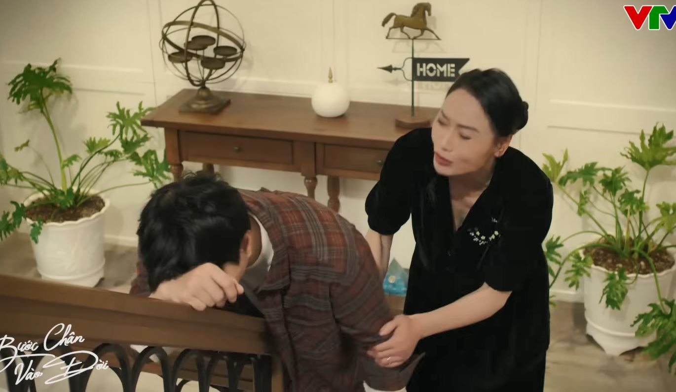 Huỳnh Anh tranh cãi với mẹ, tự nhận bản thân vô dụng