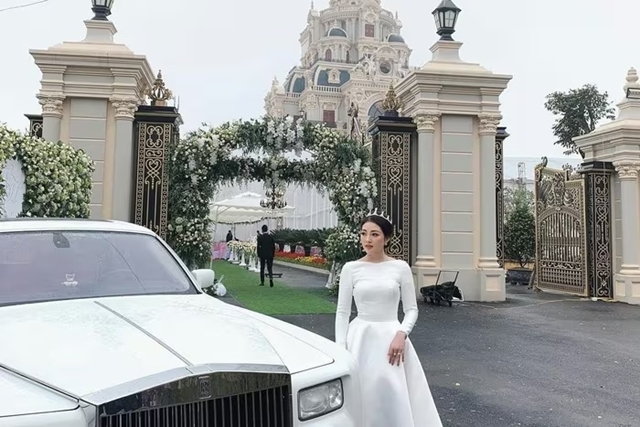 Đám cưới của cô dâu Thu Hương (SN 2000, Trực Ninh, Nam Định) và chú rể Năng Tĩnh (SN 1993, Hải Hậu, Nam Định) từng khiến nhiều người xôn xao