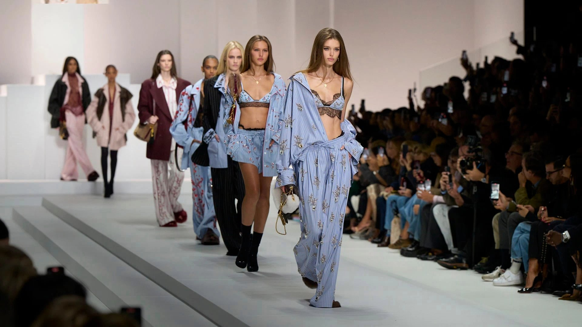 Các người mẫu của D&G bị nhận định là