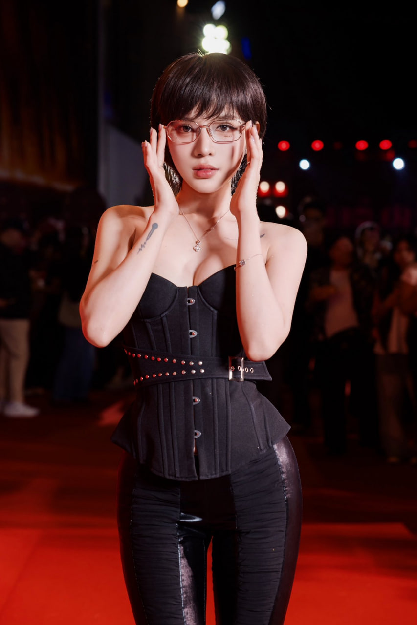 LyLy liên tục vướng vào lùm xùm khi trả lời phỏng vấn trước truyền thông trong giai đoạn quảng bá phim điện ảnh Thỏ Ơi!! (Ảnh:FBNV)