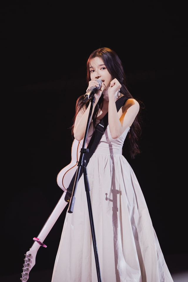 LyLy cũng tạo nhiều dấu ấn khi liên tiếp tham gia nhiều chương trình truyền hình thực tế trong và ngoài nước (Ảnh:FBNV)