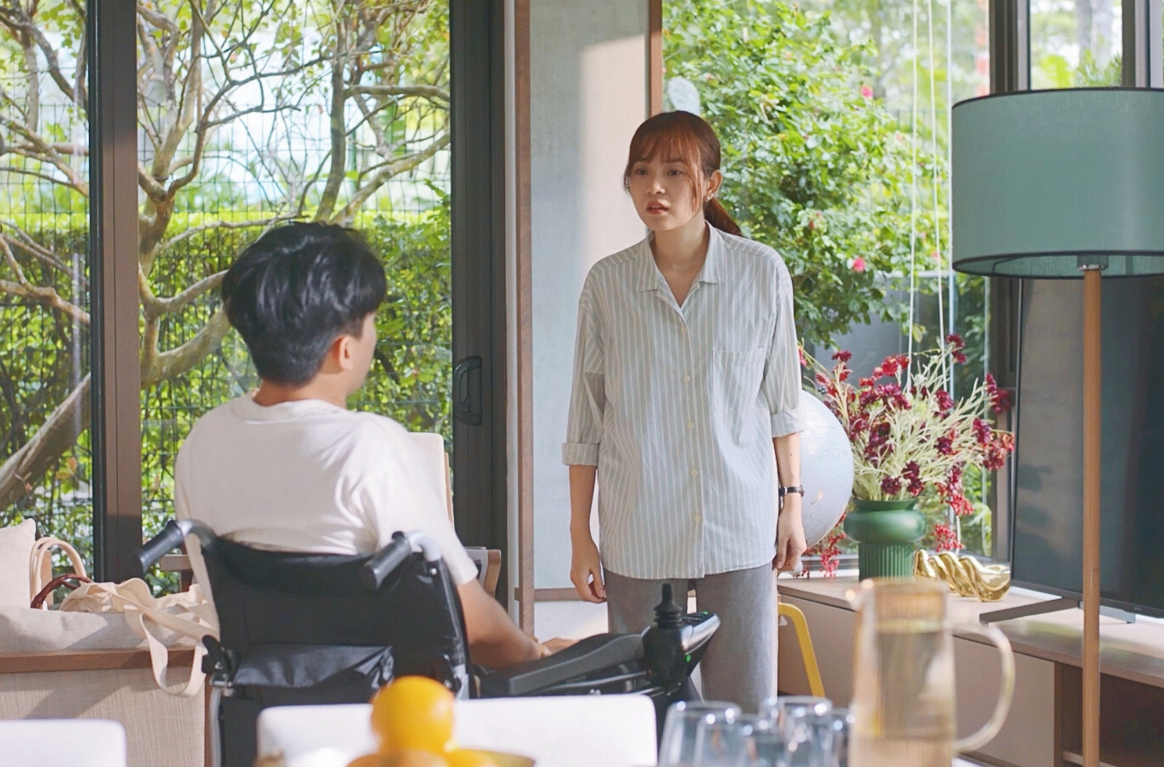 Dòng đời xô đẩy khiến Tâm phải làm hộ lý chăm sóc Phú