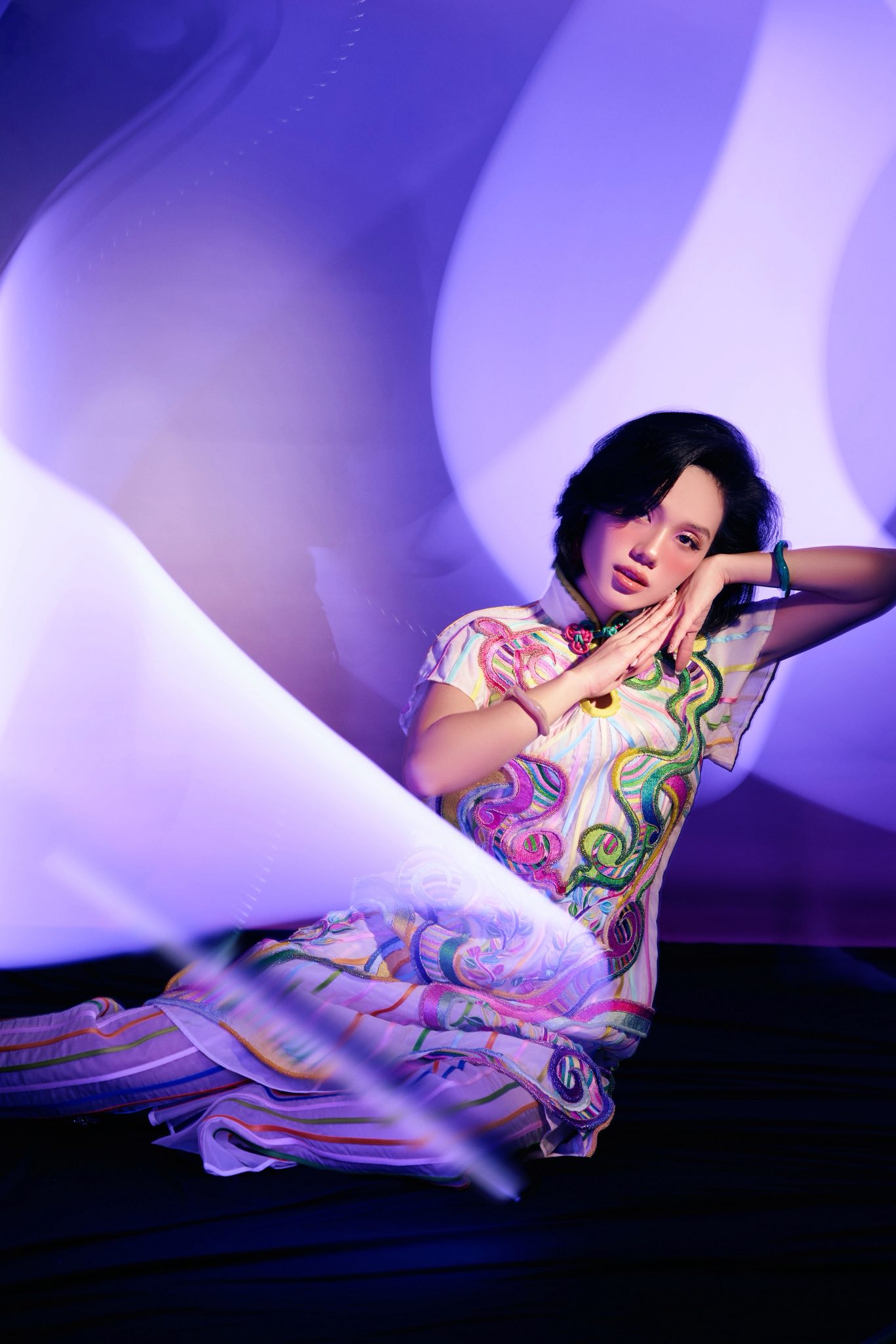 Xôn xao danh tính mỹ nhân vào vai tình địch của Nam Phương Hoàng Hậu, nhan sắc có đủ tầm lấn át Tăng Thanh Hà?