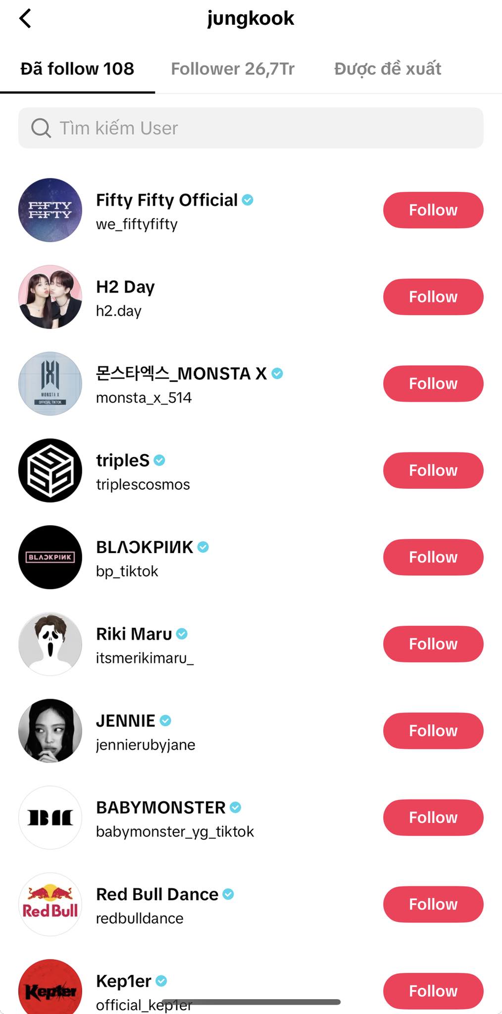 BLACKPINK bỗng bất ngờ xuất hiện trong danh sách, thậm chí Jungkook còn follow đầy đủ tài khoản cá nhân của các thành viên Jennie...