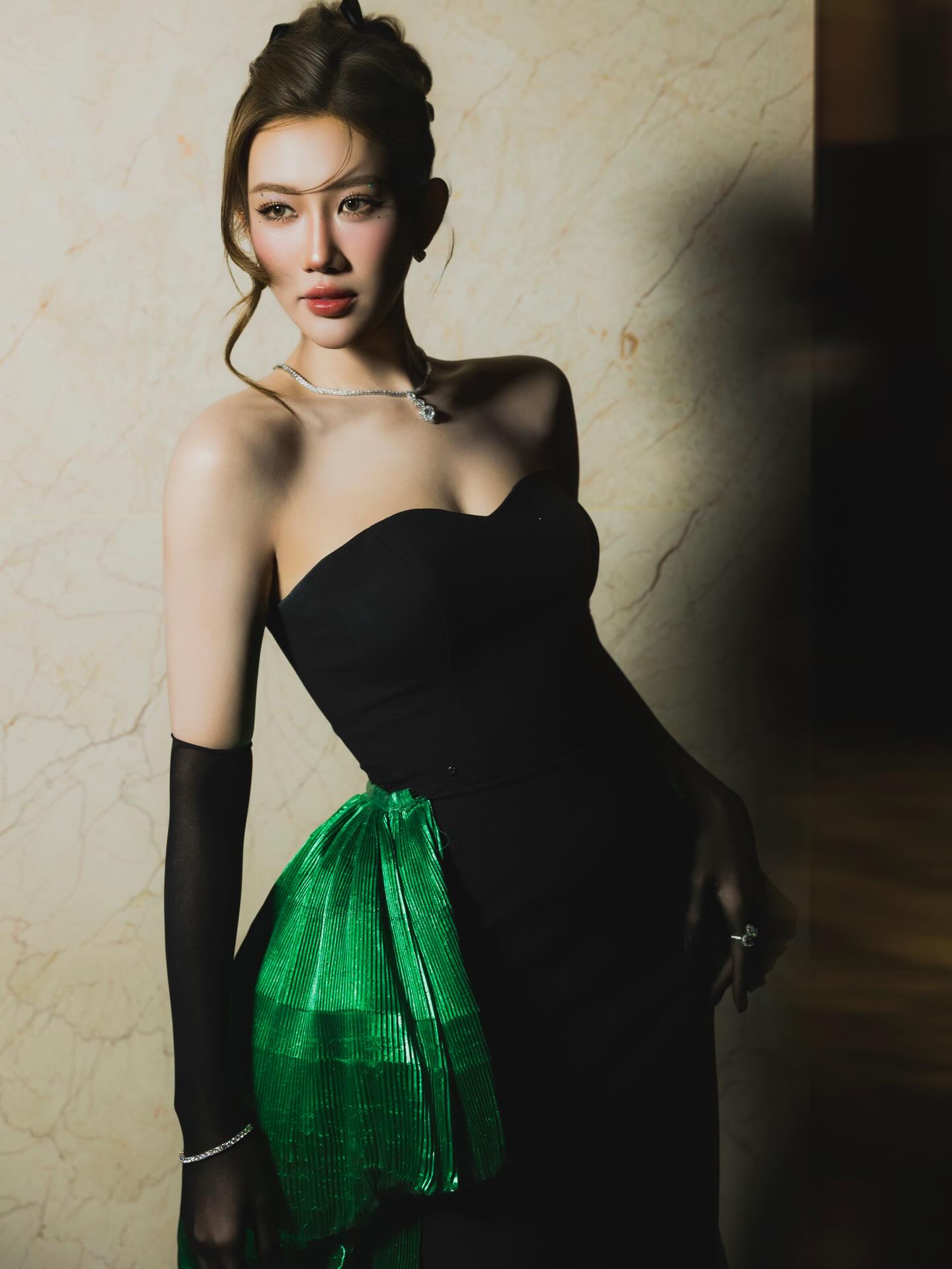 Thúy Ngân lại có tạo hình xuất sắc, lọt top mỹ nhân đẹp nhất thế giới cũng phải