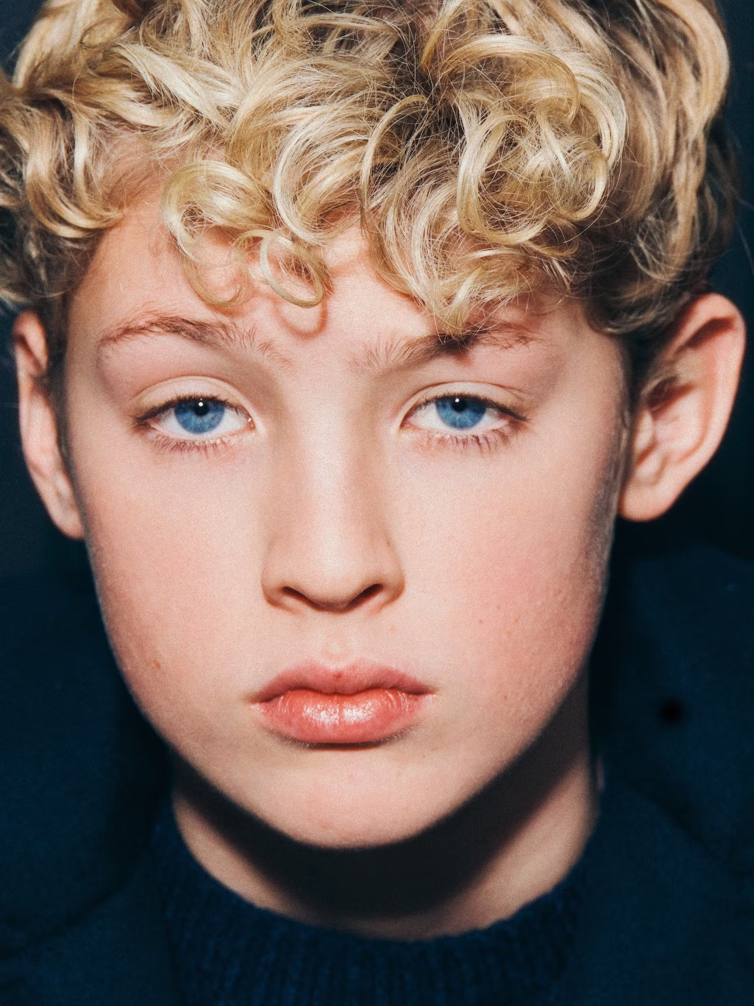 Cậu bé 14 tuổi có visual và khí chất không vừa. Ảnh: X