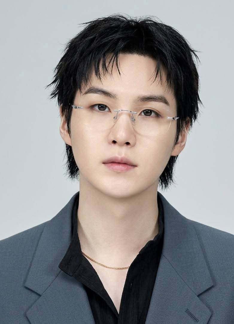 Diện mạo của SUGA trong thời gian gần đây gây chú ý (Ảnh:X)