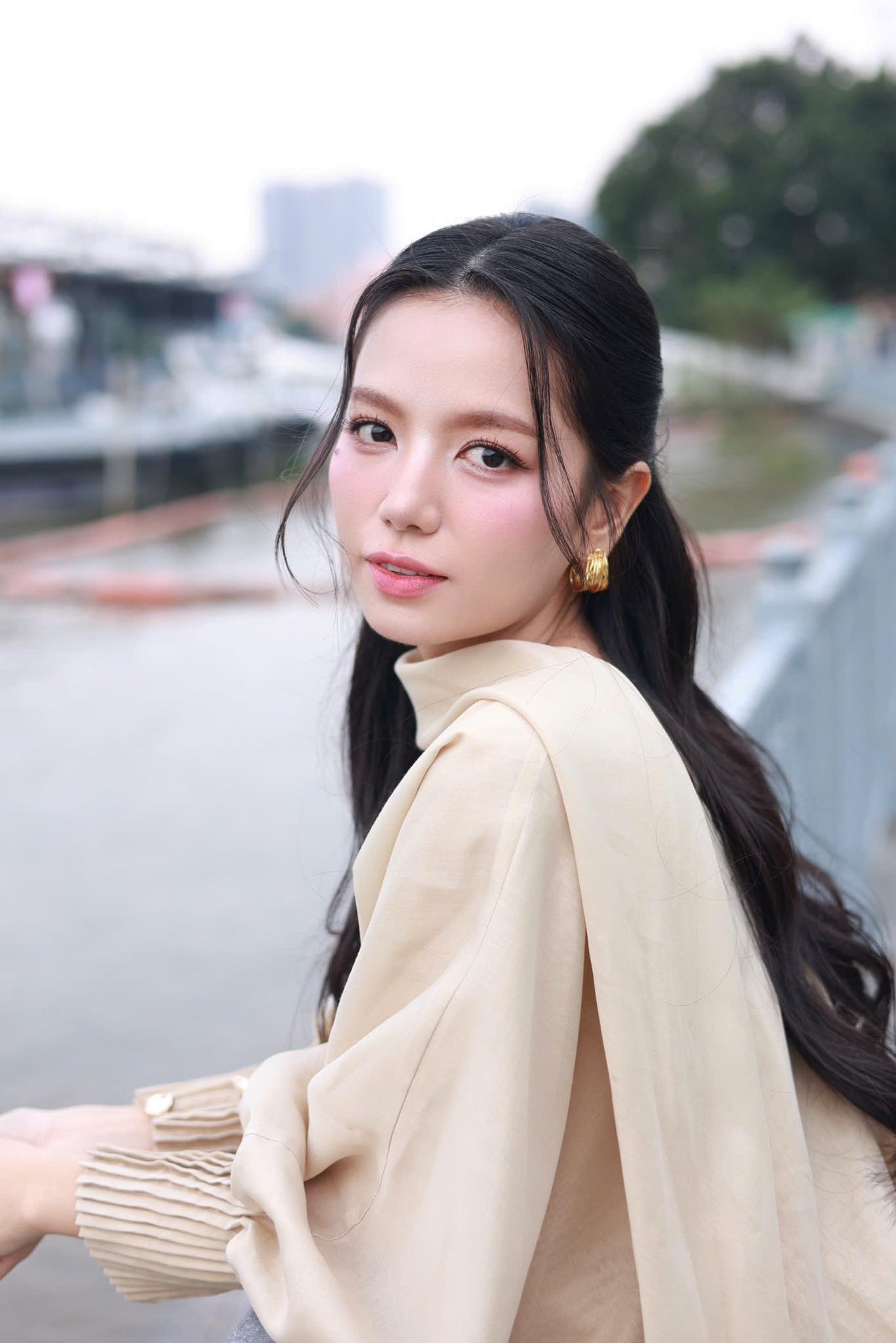 Lê Hạ Anh cho biết cảm thấy được khán giả ghi nhận khi được so sánh với Tăng Thanh Hà, Lan Ngọc