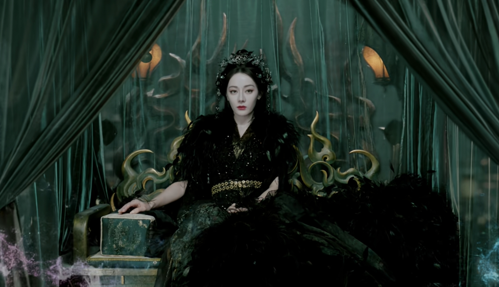 Tạo hình của Nhiệt Ba bị chê xấu