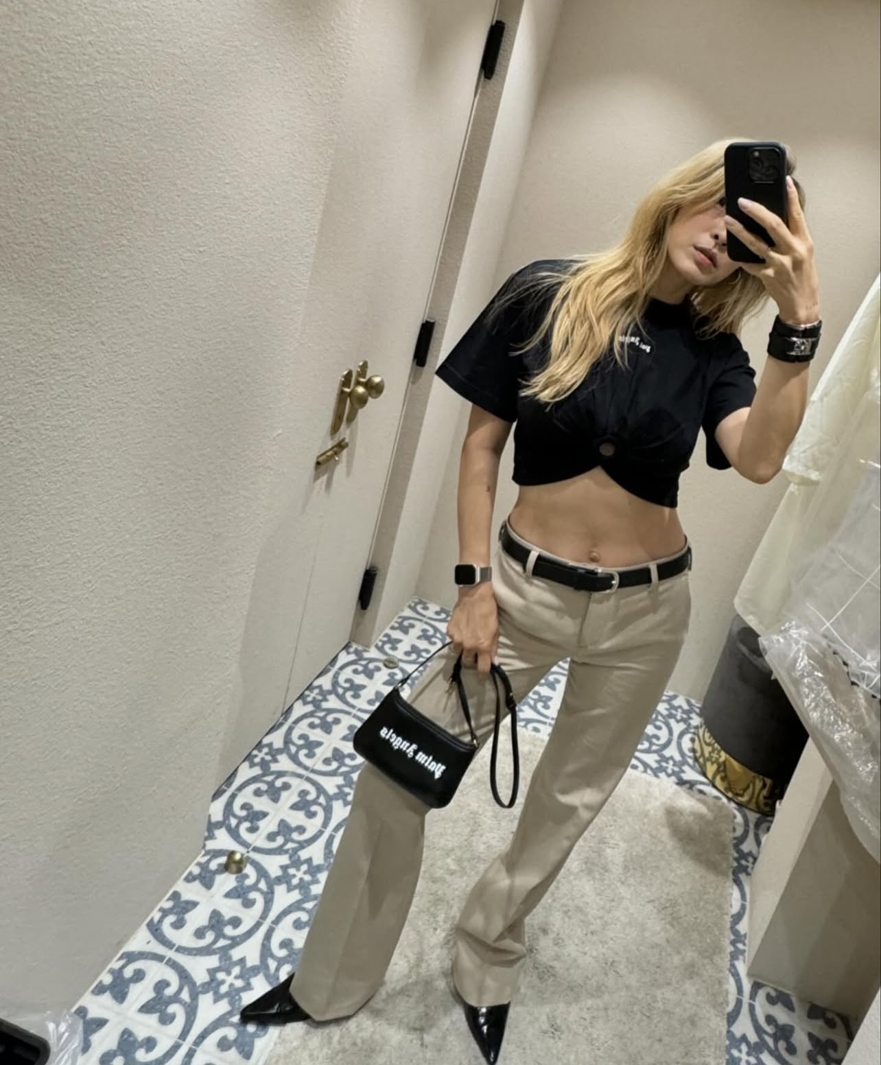 Cựu idol đang khiến cả triệu người mê: Visual rạng rỡ, body ai nhìn cũng nể