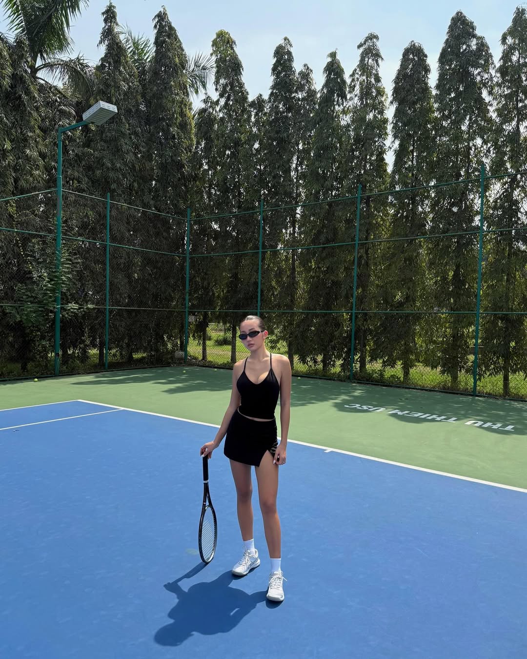 Từ khi thay đổi phong cách, Huyền 204 nhận nhiều sự chú ý hơn với loạt ảnh cực sang xịn mịn trên MXH