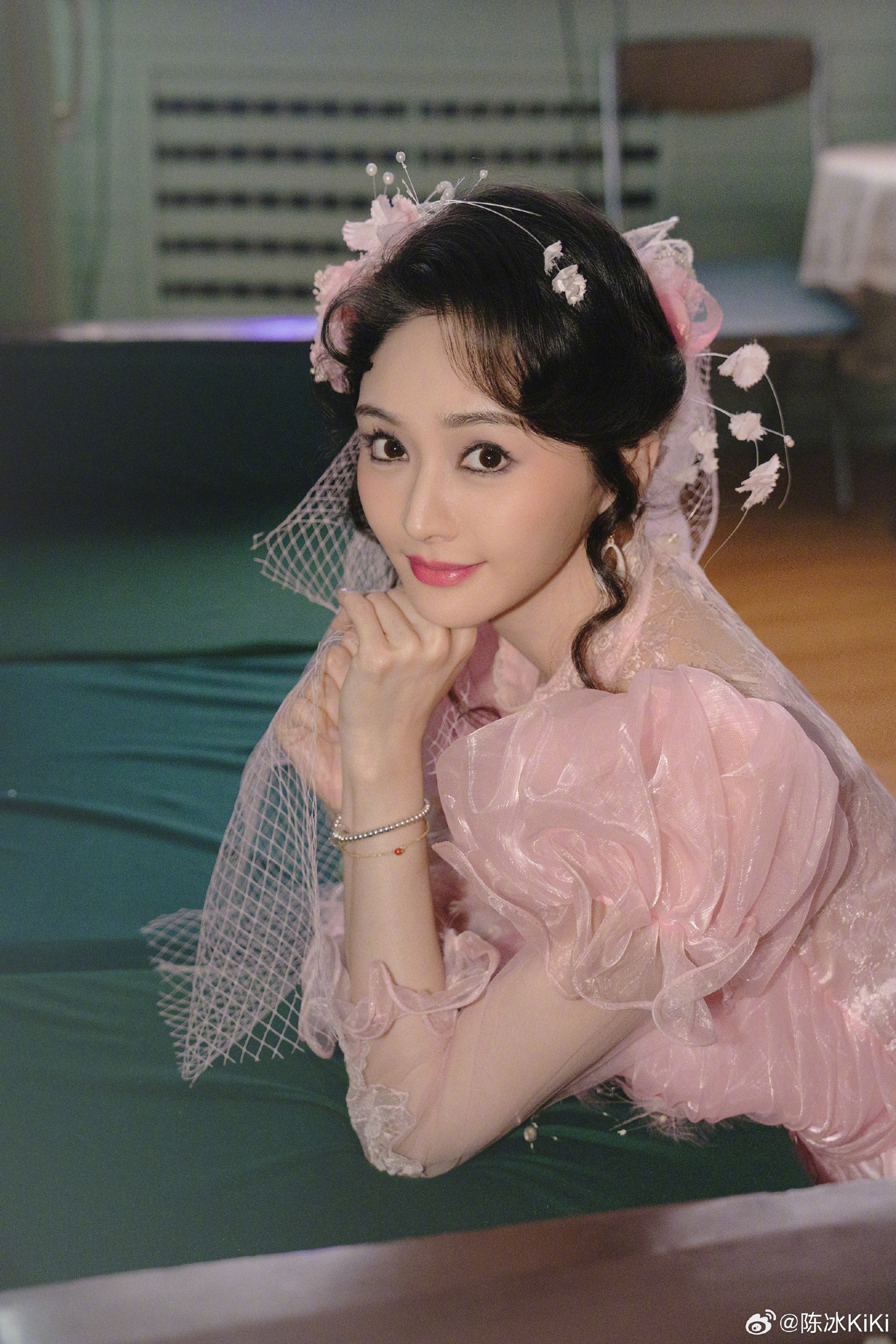 Trần Băng xuất thân từ gia đình danh gia vọng tộc, từng có 1 đời chồng. Ảnh: Sohu