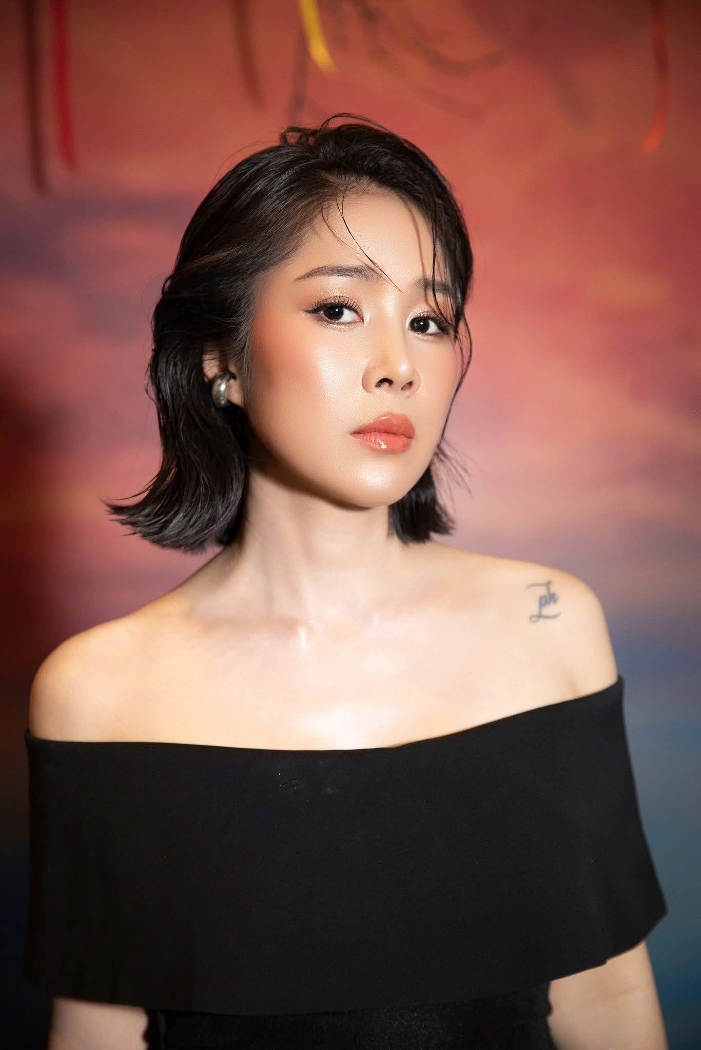 Mỹ nhân đóng chính cùng lúc 2 phim Việt đang cực hot, đổi mỗi kiểu tóc mà nhìn như người khác