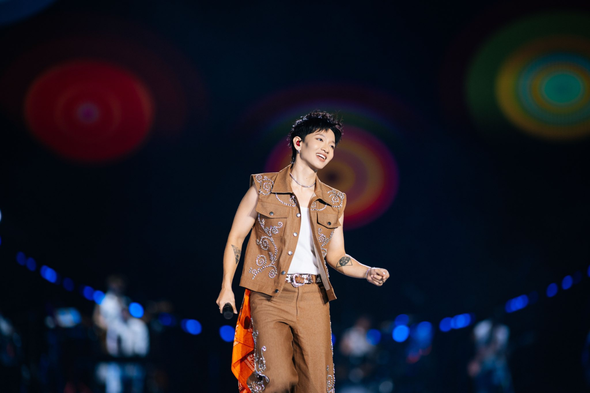 Khán giả than thở loạt trải nghiệm bất ổn trong concert Hoàng Dũng, chỉ ra điểm gây thất vọng nhất