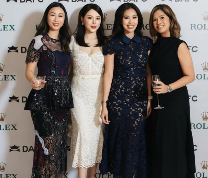 Vợ doanh nhân Phillip Nguyễn được khen ngợi nhan sắc ngày càng thăng hạng 