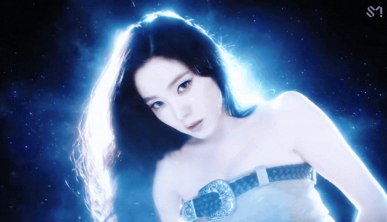 Mỹ nhân sở hữu gương mặt có thể quyến rũ cả thế giới, giữ bí kíp gì mà 12 năm chưa từng hết đẹp thế?