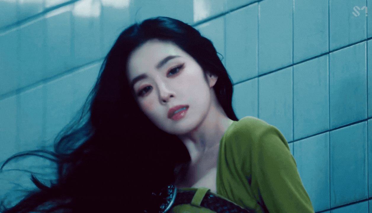 Nhan sắc của IRENE vẫn luôn là đề tài thu hút sự quan tâm và nhận được cơn mưa lời khen từ dư luận trong suốt hơn một thập kỷ