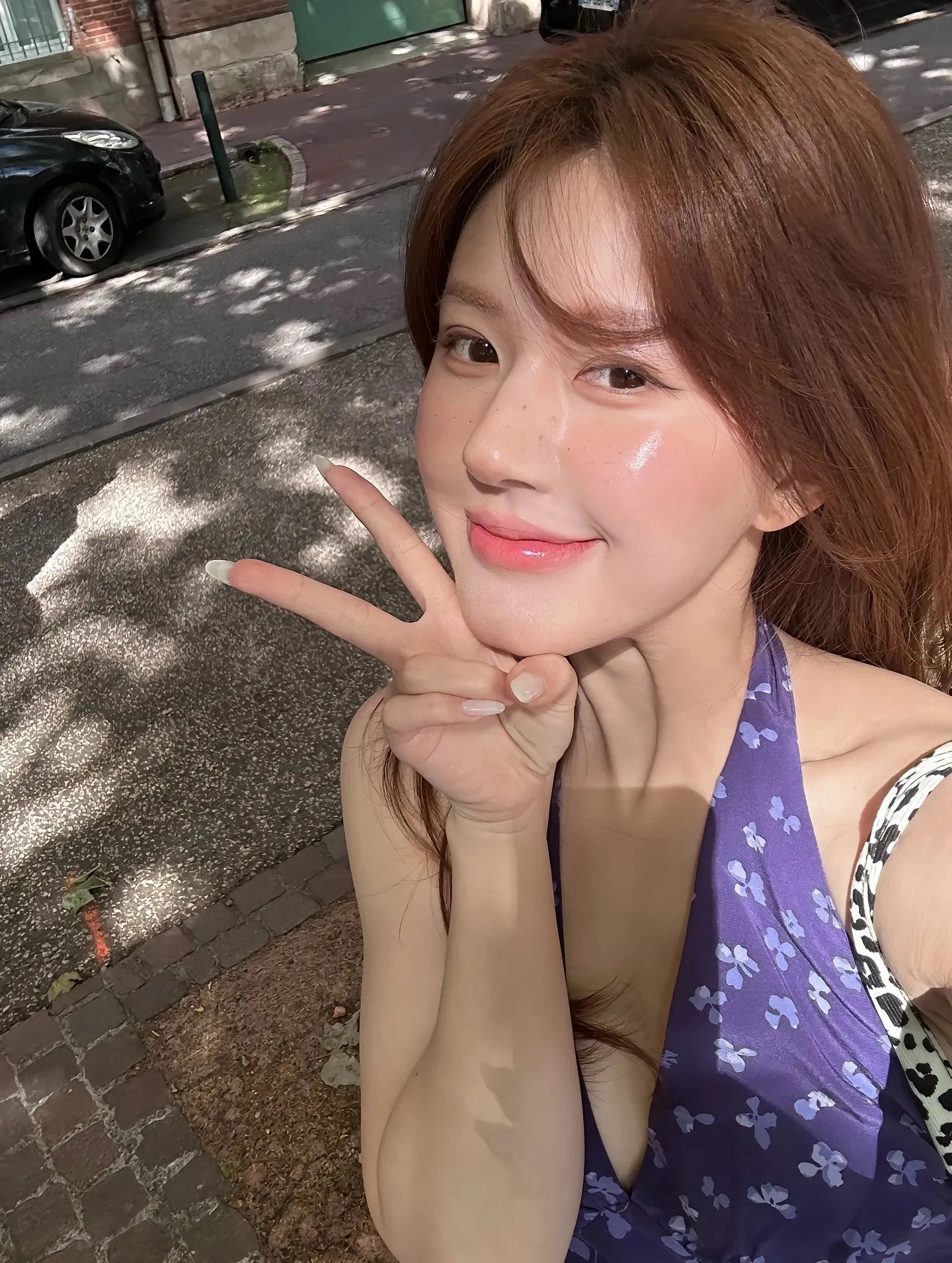 Trước đó, trong nhiều layout trang điểm khác, hiệu ứng má hồng của Triệu Lộ Tư cũng để lại nhiều ấn tượng với hội mê làm đẹp