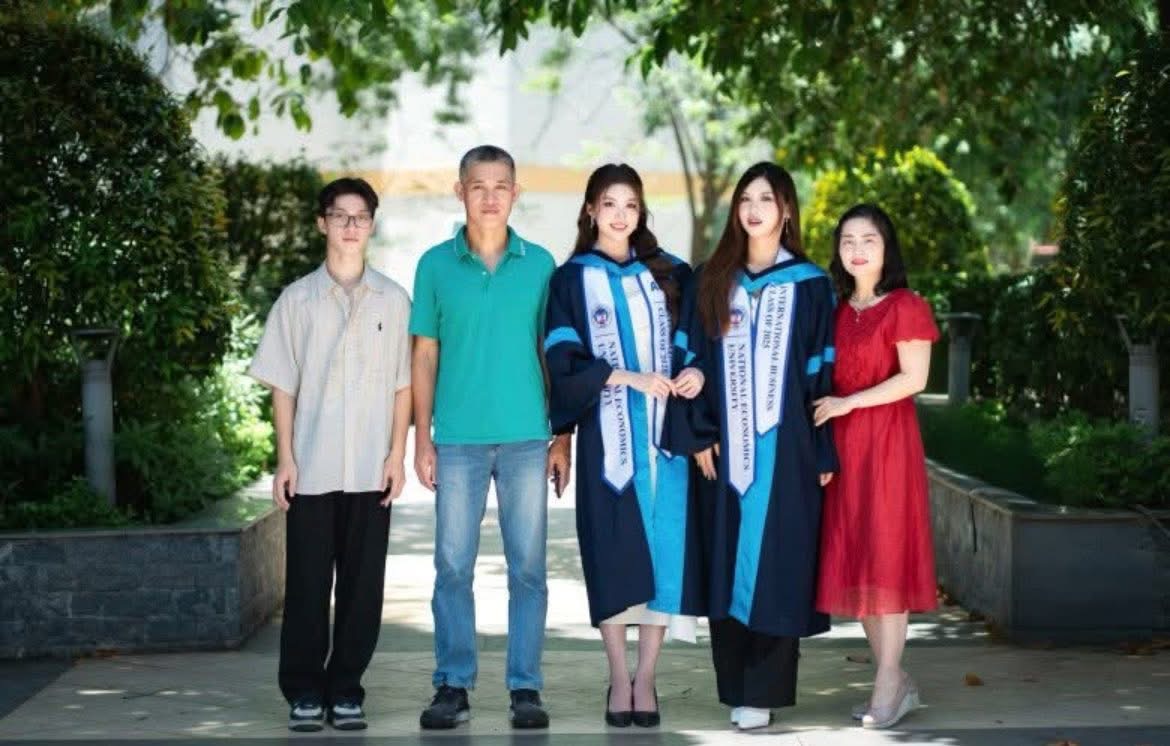 Gia đình của Phương Oanh và Hoàng yến 