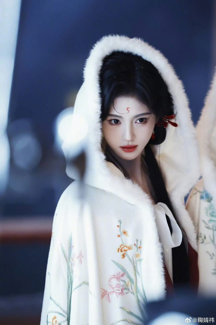 Sắp có 1 phim Trung Quốc dở đến mấy vẫn đầy người xem: Nhan sắc nâng tầm kịch bản, chê gì cũng được trừ visual